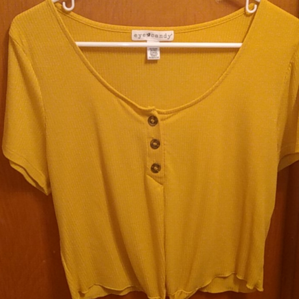 Short sleeved shirt